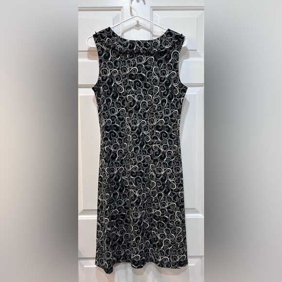 Chico's Side Cinch Sleeveless Dress Ruffle V Neck Faux Wrap Women's Size 1 M - Picture 2 of 7